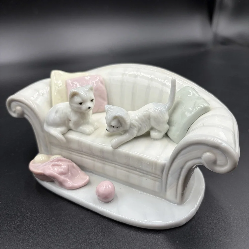 Vintage Home Buddies‎ Porcelain Kittens Figurine Playing on Couch Nobody's Home